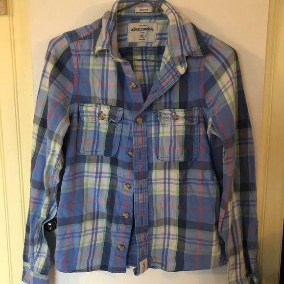 Abercrombie and Fitch blue plaid button up shirt - Picture 2 of 5